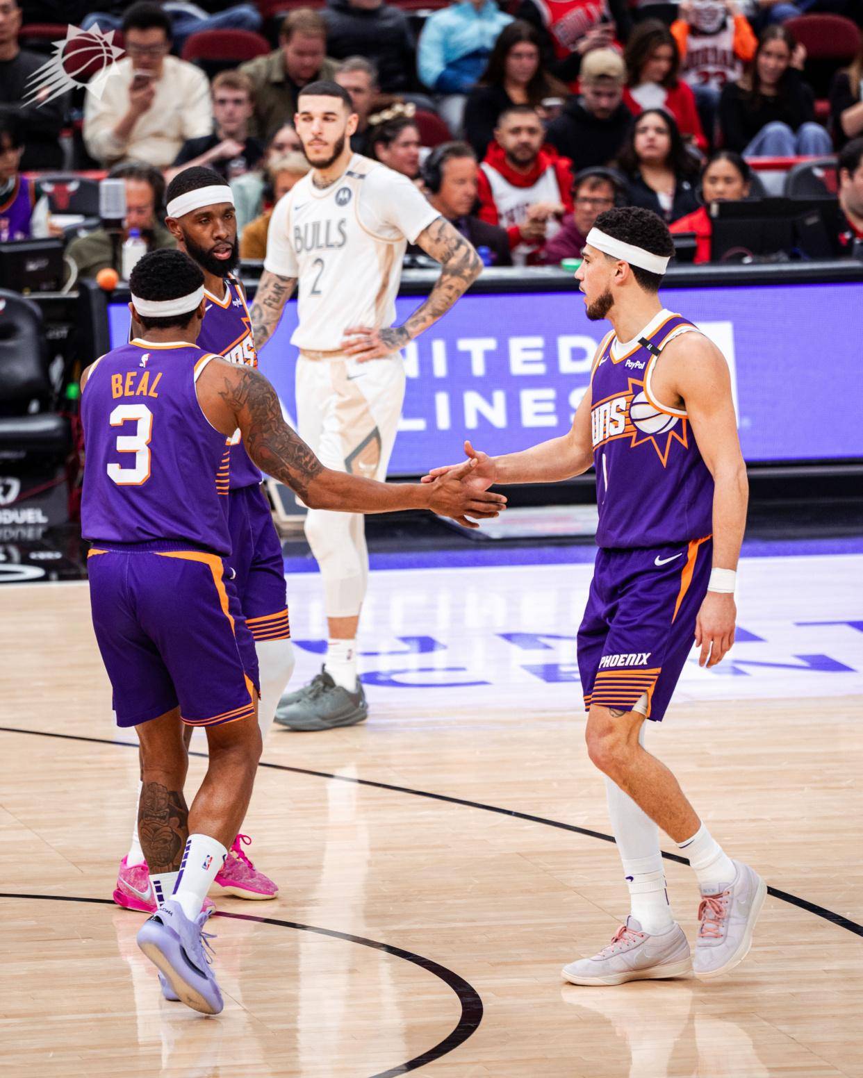 太阳惊险胜掘金，布克绝杀收获30分的简单介绍