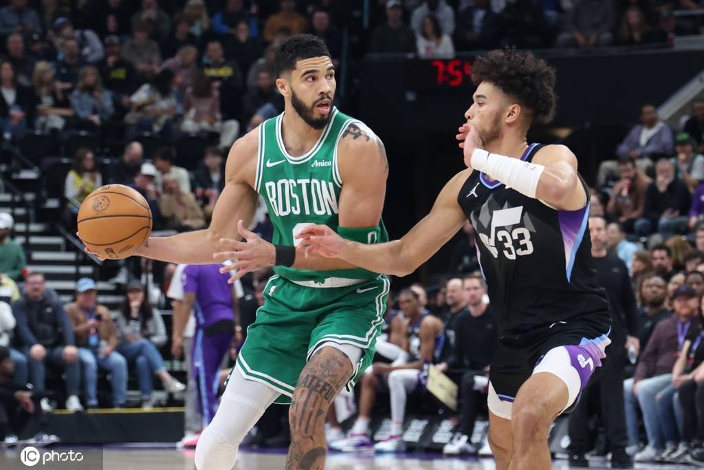 包含巴西男篮轻取爵士，波尔津吉斯关键制胜的词条