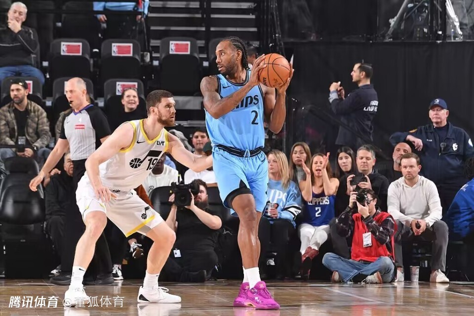 快船主场大胜爵士,继续领跑西部 快船主场大胜爵士,继续领跑西部