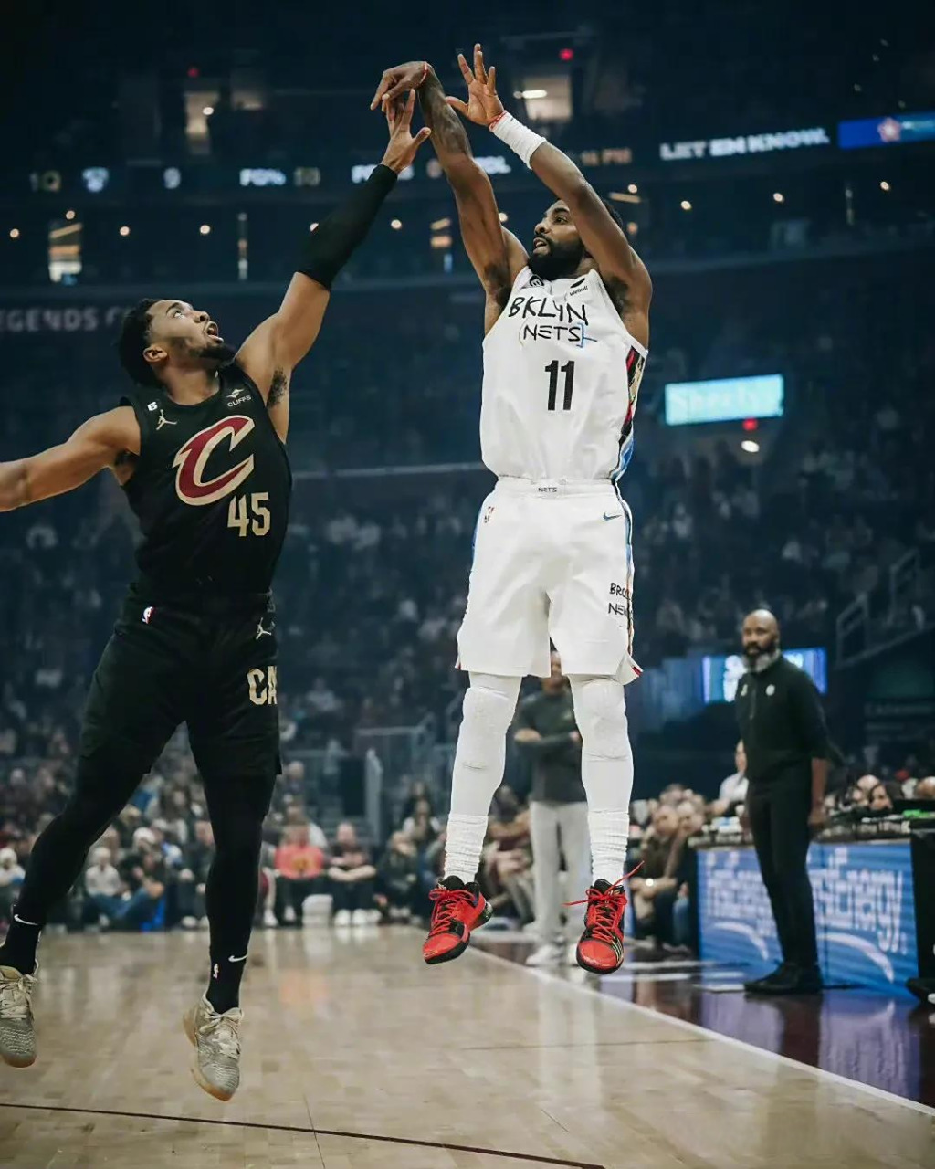 快船轻取老鹰,九连胜在望 快船轻取老鹰,九连胜在望