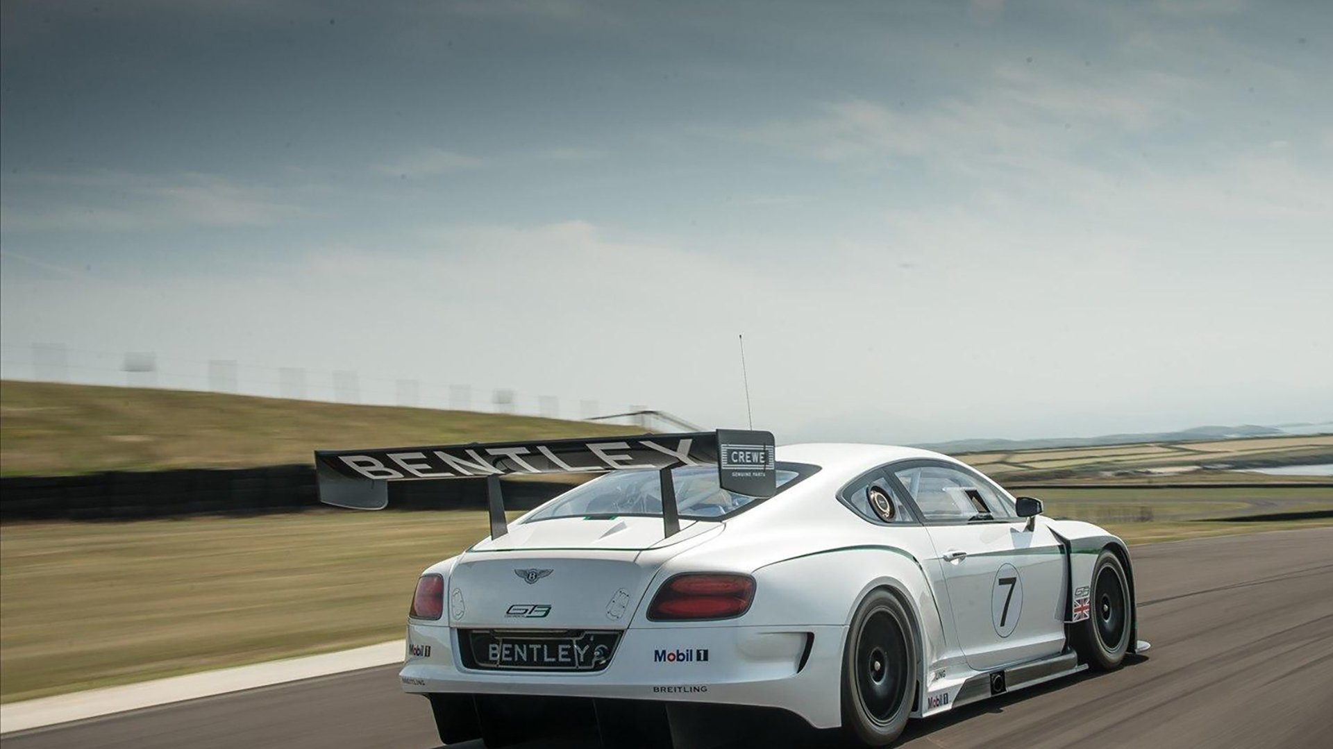 开云体育官方网站-拉齐奥淘汰马里晋级，范戴克防守艺术闪耀绿茵场