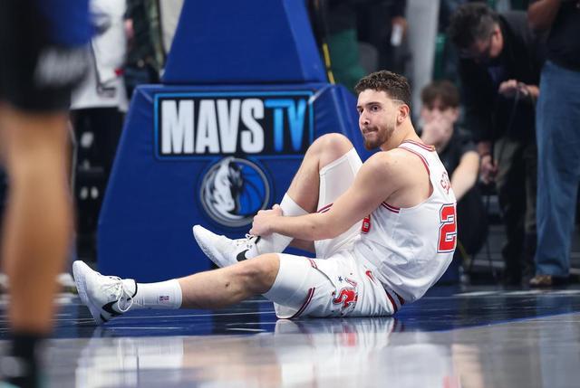 广厦队全面压制火箭，武切维奇在西甲国家德比接管比赛