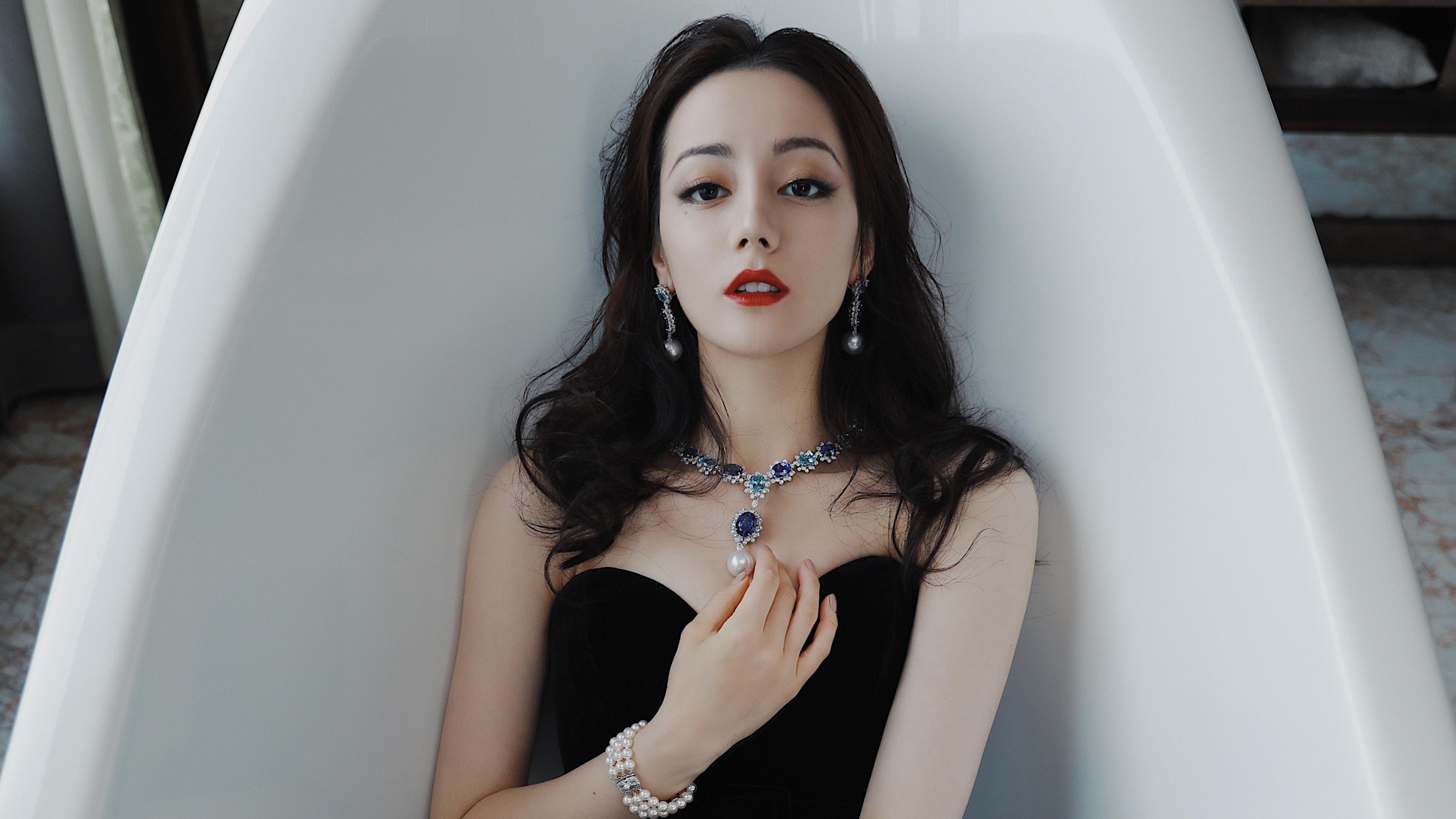 意甲焦点战之夜，奥亚尔萨瓦尔神级表演，对手防线彻底崩溃