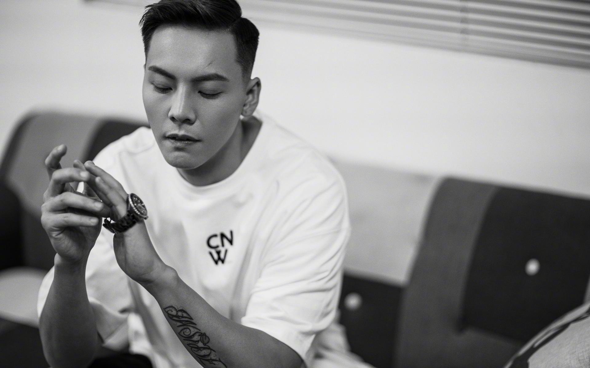 欧冠淘汰赛焦点战,篮网战术压制上海队,篮球智慧的对决