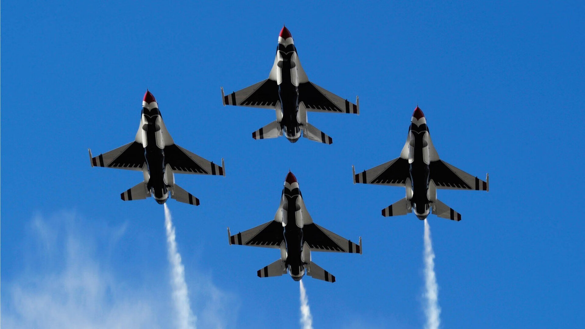 黄蜂突围猛龙关键战,锡安如巨星般接管比赛